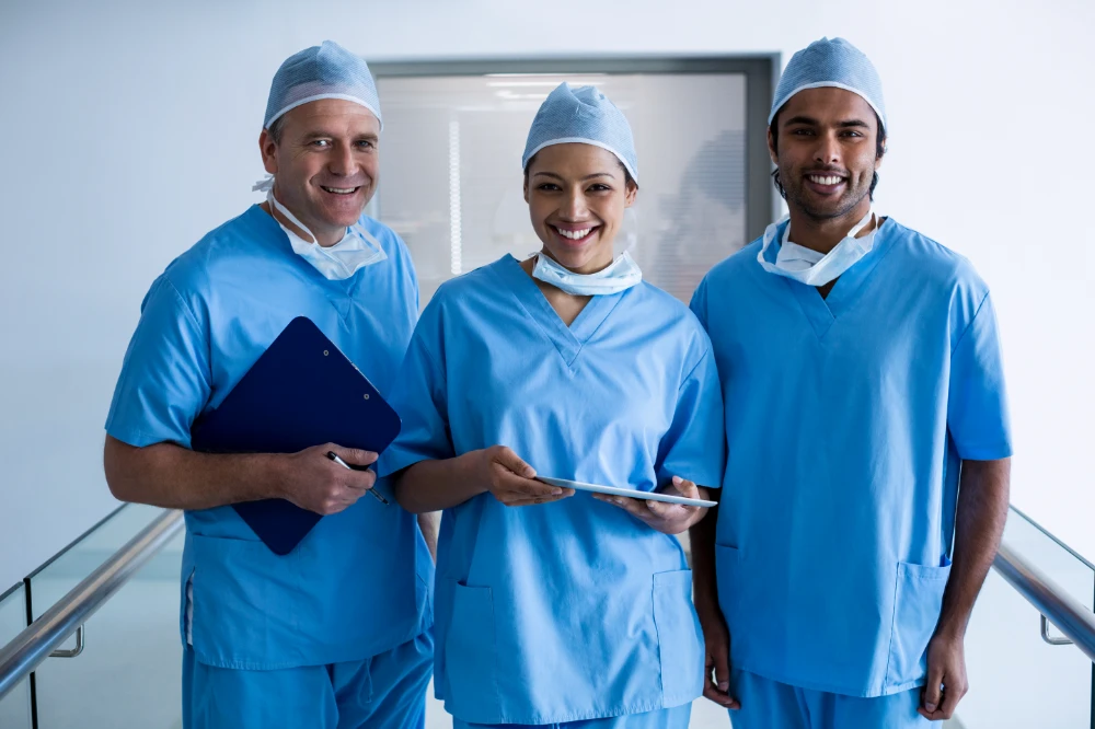 surgeons-standing-hospital-corridor